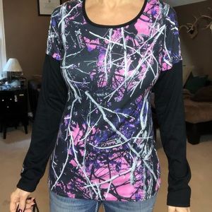 Muddy girl long sleeve tee